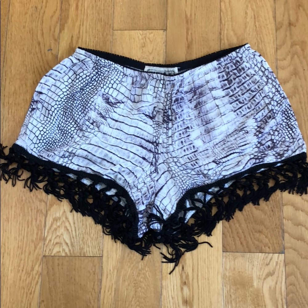 Fringe short